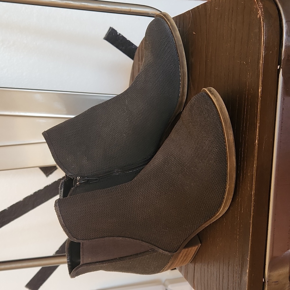 EUC Kenzie Boots